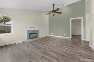 929 Pecks Dr, Everett, WA 98203 - Photo 7
