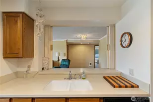 1902 Bridgeport Way W, University Place, WA 98466 - Photo 13
