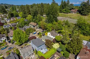 4335 NE 42nd St, Seattle, WA 98105 - Photo 3