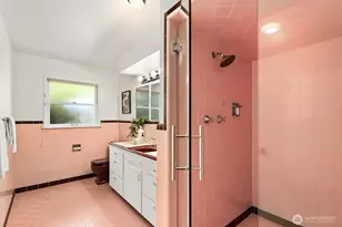3651 Perkins Ln W, Seattle, WA 98199 - Photo 25