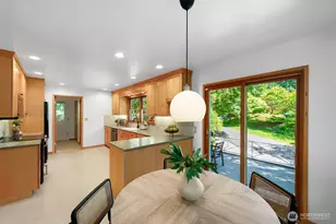 3651 Perkins Ln W, Seattle, WA 98199 - Photo 19