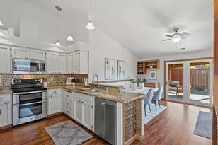 18509 Ballantrae Dr, Arlington, WA 98223 - Photo 3