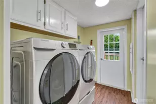 9813 189th St E, Puyallup, WA 98375 - Photo 17