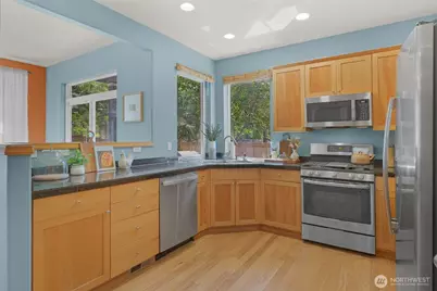 250 Pasco Drive NE, Renton, WA 98059 - Photo 13