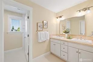 2416 96th Ave NE, Clyde Hill, WA 98004 - Photo 19