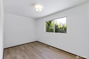 13893 John St NE, Bainbridge Island, WA 98110 - Photo 15