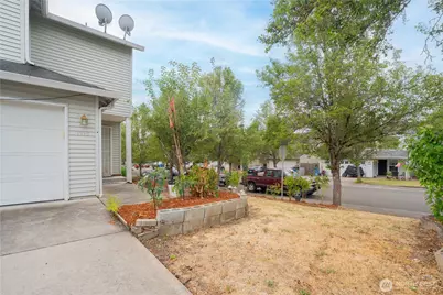 1115 W 33rd Way, Vancouver, WA 98660 - Photo 3