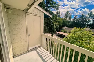 9494 Redmond-Woodinville Road NE, Redmond, WA 98052 - Photo 15