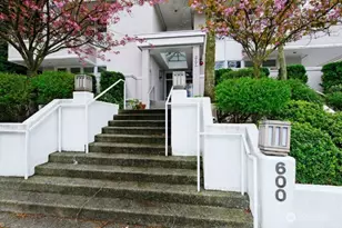 600 Bellevue Way SE, Bellevue, WA 98004 - Photo 1