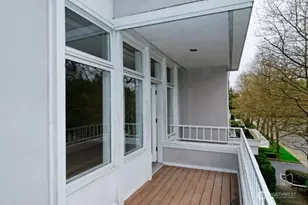 600 Bellevue Way SE, Bellevue, WA 98004 - Photo 3
