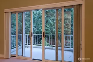 600 Bellevue Way SE, Bellevue, WA 98004 - Photo 21