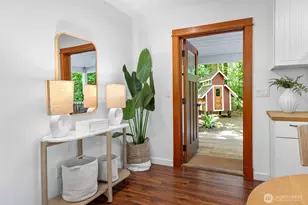 7026 Island Center Rd NE, Bainbridge Island, WA 98110 - Photo 7
