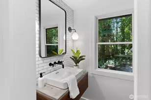 7026 Island Center Rd NE, Bainbridge Island, WA 98110 - Photo 21