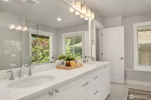 746 Broadway E, Seattle, WA 98102 - Photo 29