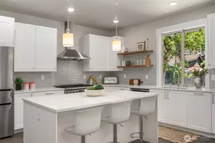 746 Broadway E, Seattle, WA 98102 - Photo 17