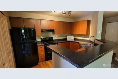 7711 NE 175th Street #E201, Kenmore, WA 98028 - Photo 11