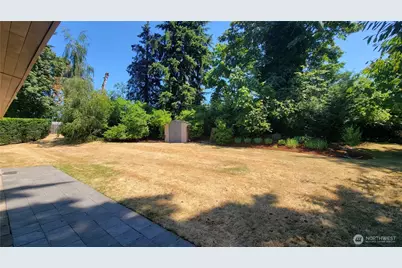 12051 SE 42nd Street, Bellevue, WA 98006 - Photo 15