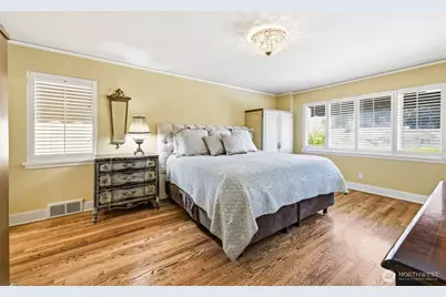 1637 Broadmoor Drive E, Seattle, WA 98112 - Photo 17