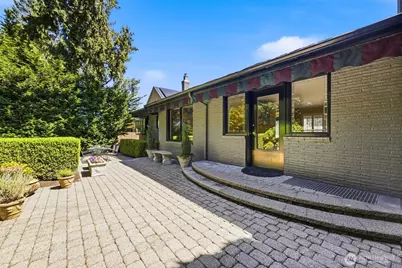 1637 Broadmoor Drive E, Seattle, WA 98112 - Photo 31