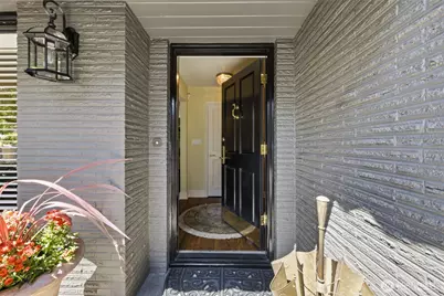 1637 Broadmoor Drive E, Seattle, WA 98112 - Photo 3