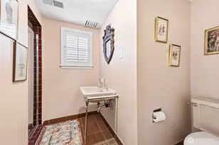 1637 Broadmoor Dr E, Seattle, WA 98112 - Photo 23