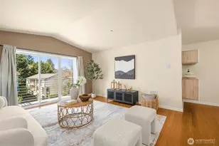 12034 15th Ave NE, Seattle, WA 98125 - Photo 3