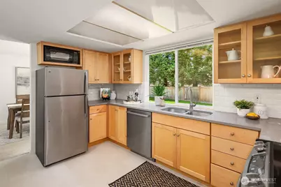 13102 111th Place NE, Kirkland, WA 98034 - Photo 11