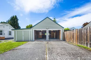 102 S 68th St, Tacoma, WA 98408 - Photo 33