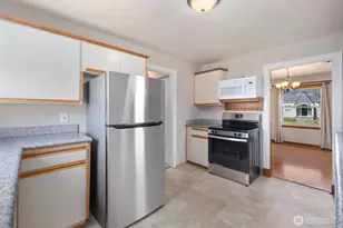 102 S 68th St, Tacoma, WA 98408 - Photo 13