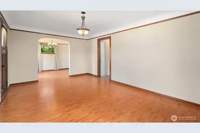 102 S 68th Street, Tacoma, WA 98408 - Photo 9