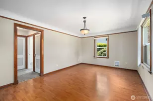 102 S 68th St, Tacoma, WA 98408 - Photo 5