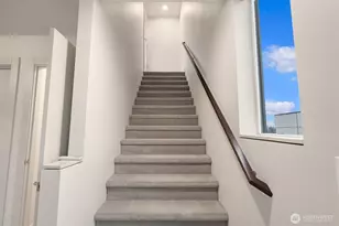 410 W Fulton St, Seattle, WA 98119 - Photo 23