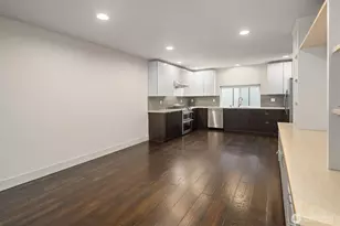 410 W Fulton St, Seattle, WA 98119 - Photo 9