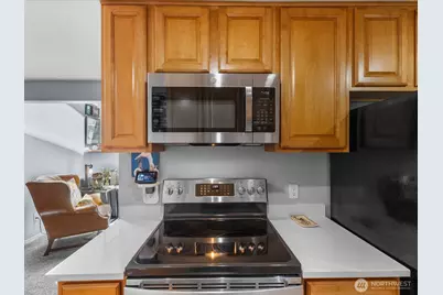 14300 32nd Avenue NE #408, Seattle, WA 98125 - Photo 17