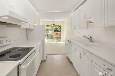 2501 Canterbury Lane E #119, Seattle, WA 98112 - Photo 11
