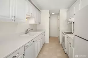 2501 Canterbury Ln E, Seattle, WA 98112 - Photo 13