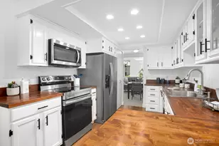 13730 15th Ave NE, Seattle, WA 98125 - Photo 9