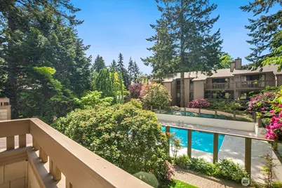13730 15th Avenue NE #G204, Seattle, WA 98125 - Photo 25