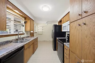915 S Orchard Street, Tacoma, WA 98465 - Photo 9