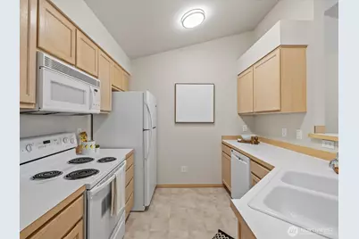 11518 12th Avenue W #D304, Everett, WA 98204 - Photo 13