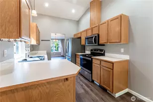 1230 30th Ave Ct SW, Puyallup, WA 98373 - Photo 7