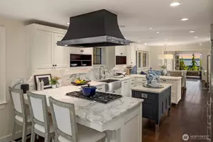1010 6th St W, Kirkland, WA 98033 - Photo 11