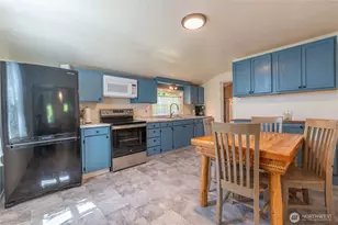621 S 1st St, Toledo, WA 98591 - Photo 5