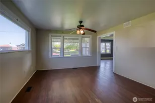 2311 Aberdeen Ave, Hoquiam, WA 98550 - Photo 9
