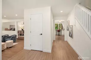 13241 SE 57th St, Bellevue, WA 98006 - Photo 3