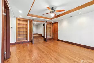 2077 E Howe St, Seattle, WA 98112 - Photo 21