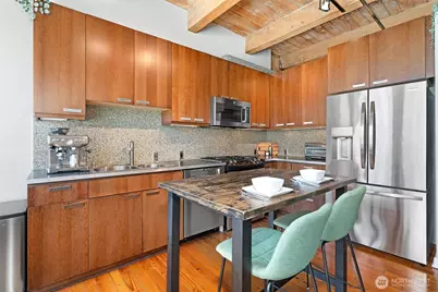 1408 12th Avenue #211, Seattle, WA 98122 - Photo 5