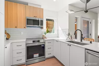 3022 NE 95th, Seattle, WA 98115 - Photo 7