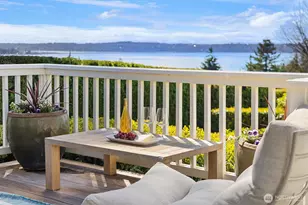 8429 NE 7th St, Medina, WA 98039 - Photo 1