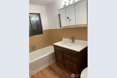 13223 84th Avenue S, Seattle, WA 98178 - Photo 11